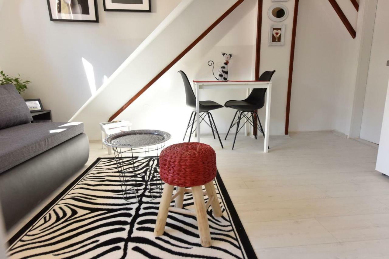 Tales Apartment *